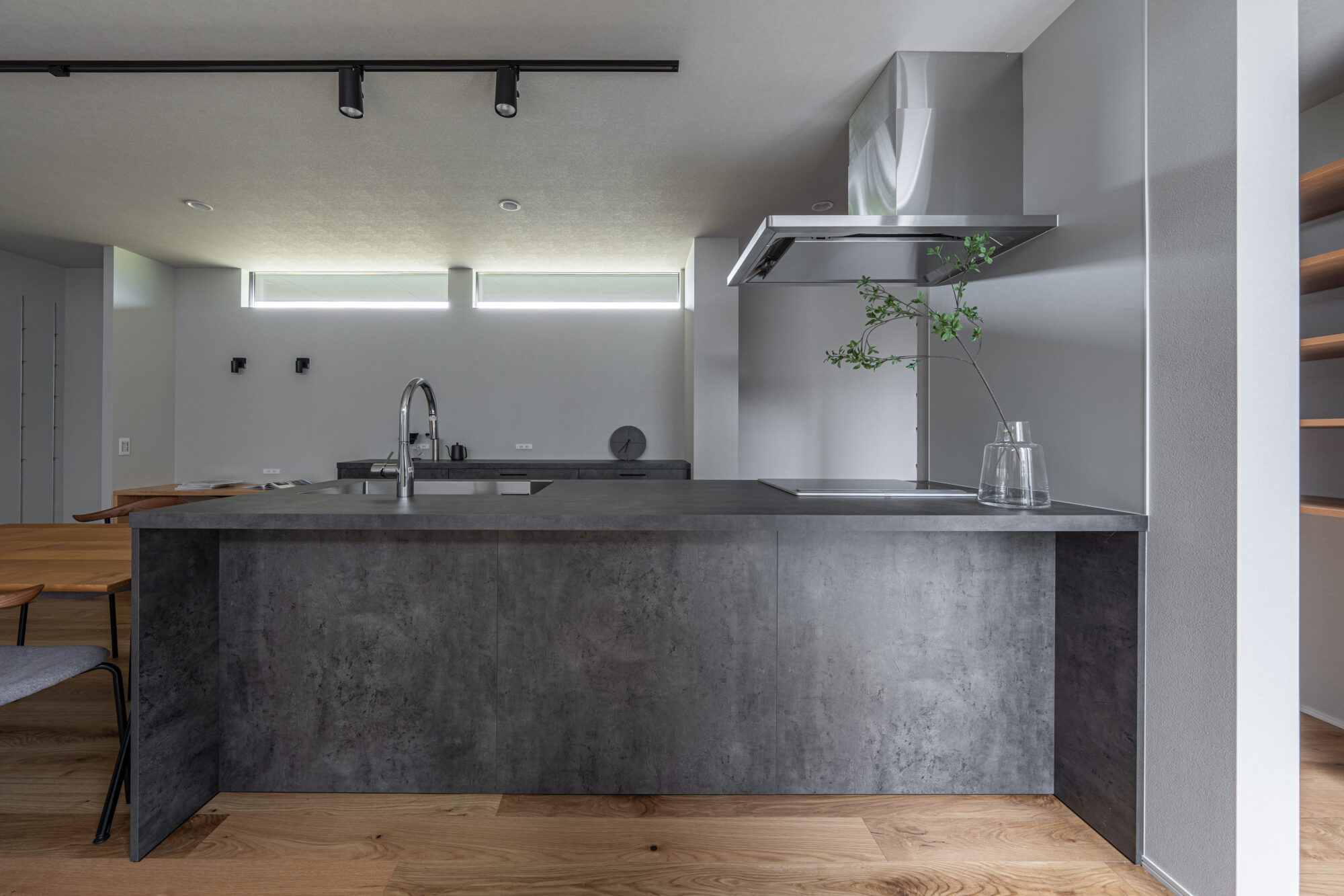 意匠性と子どもの距離を考えるキッチン