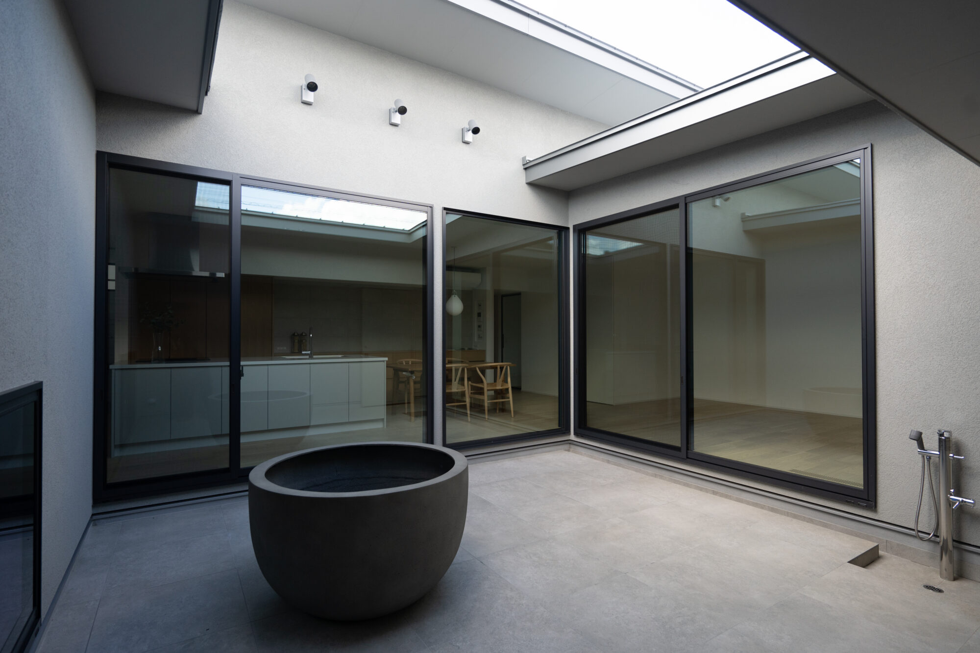 屋内と繋がりが途絶えない外部空間